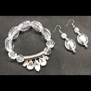 Bracelet and earrings set